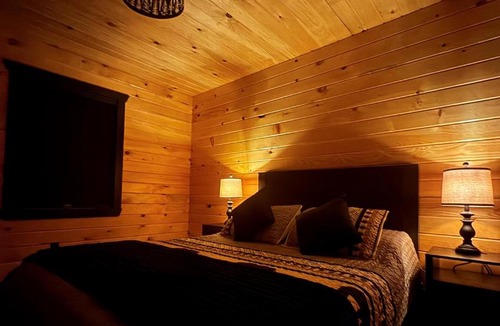 Benezette House | Midnight Bugle