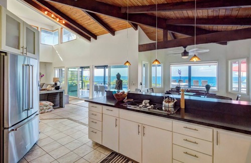 Keaau House | Mika Kai 4 bd w/Pool and Hot Tub - Epic Spot for Whale Watching!