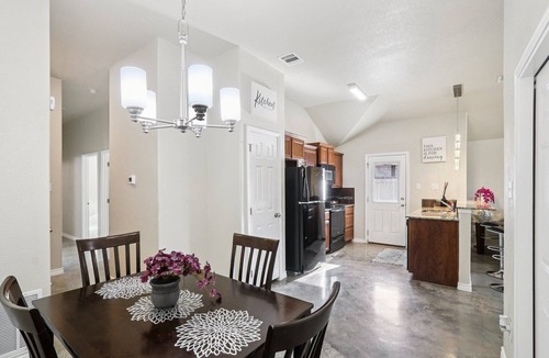 Copperas Cove House | Military PCS friendly,10 mins to Fort Cavazos,fenced yard, Garage, Pet friendly
