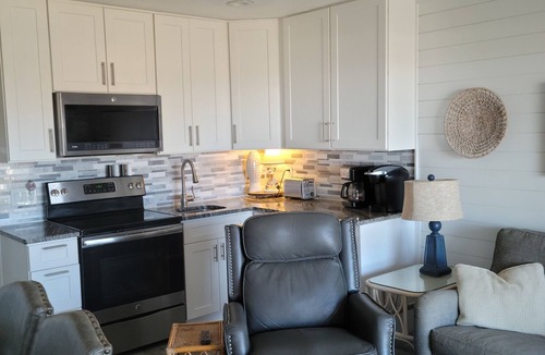 Folly Field Villa | Million＄View-King Bed-Bunk Beds with Built-in TVs-3 Bikes-Wifi-Renovated