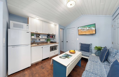 Wailuku Condo | MKT 233C $249 Fall Special at Cozy 2Bedroom Cottage Wailuku Town w AC Near Iao