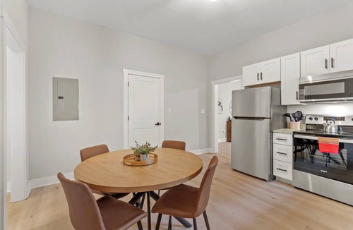 Greenville Condo | Modern 1-Bed, Walk to Fluor Field and Downtown