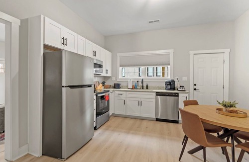Greenville Condo | Modern 1-Bed, Walk to Fluor Field and Downtown