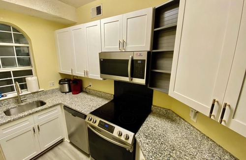 Wilmington Condo | Modern 2-Bedroom Apartment with Private Pool and Balcony in Wilmington