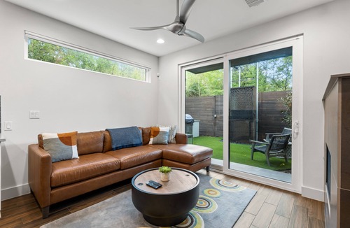 Cherrywood House | Modern 2 Bedroom Home near UT - Walk to bars and restaurants!