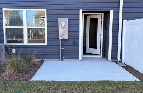 Leland House | Modern 3BR/2BA Townhome in Grayson Park – Minutes to Wilmington & Area Beaches