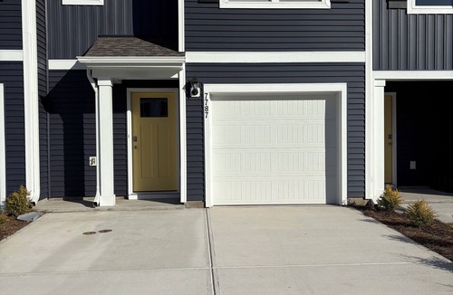 Leland House | Modern 3BR/2BA Townhome in Grayson Park – Minutes to Wilmington & Area Beaches