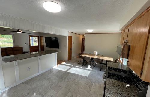 Brevard House | Modern 3BR Brevard NC Near Pisgah & Downtown King Bed