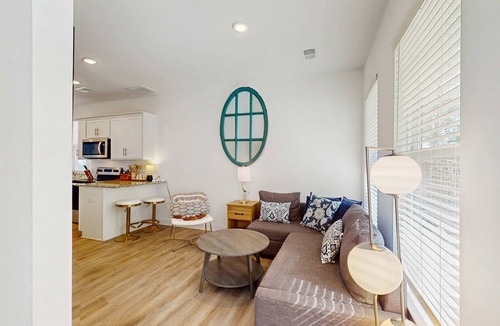 Goose Creek House | Modern 3BR Cottage in Pet Friendly Luxury Resort w/Pool