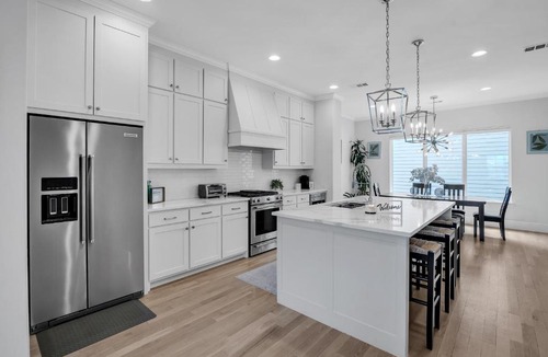 Oak Cliff Apartment | Modern 3BR in Bishop Arts - Walk to Shops & Dining Duplex