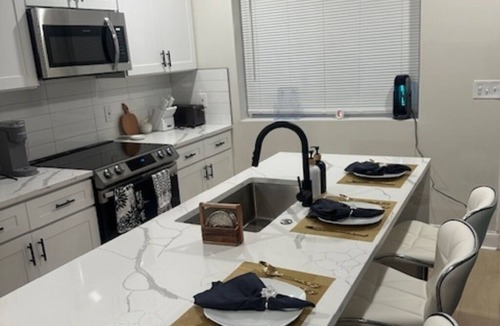 Downtown Baltimore House | Modern 4 Bedroom -Mins to Stadiums, Harbor & JHU