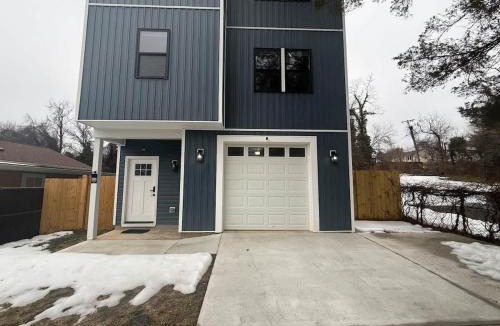 Montpelier House | Modern 4-Level House near DC & Annapolis