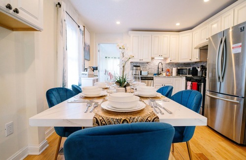 Falls Church House | Modern 5BR Near DC | Sleeps 20 | Big Yard & Parking