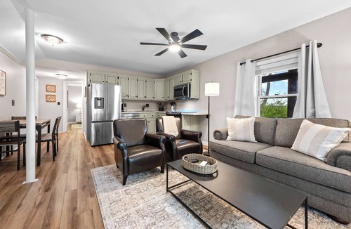 Blowing Rock House | Modern 6BR Blowing Rock Cabin Near Trails & Views
