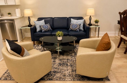 Southwest House | Modern 6BR Home Walk to Metro, Navy Yard & Wharf