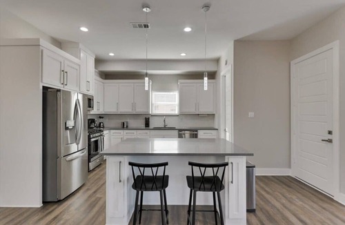 West Dallas House | Modern and Spacious High End Home near Downtown