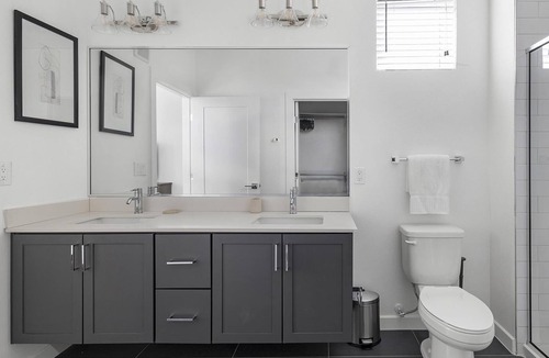 Austin Apartment | Modern Apartment in Prime Location (ID1403X653)