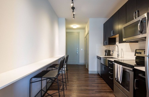 South Lamar Apartment | Modern Apartment in Prime Location (ID5077X2)