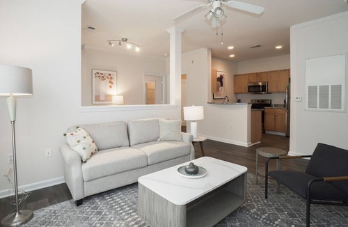 Durham Apartment | Modern Apartment in Prime Location (ID2618X60)