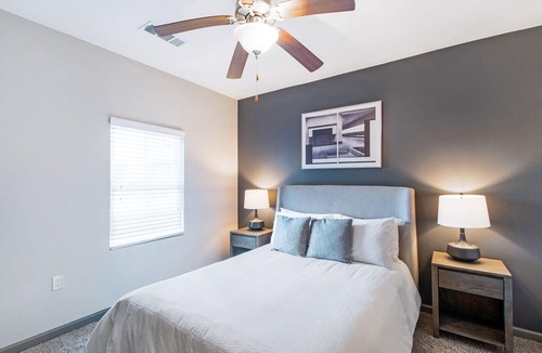 Charleston Apartment | Modern Apartment in Prime Location (ID6812X49)