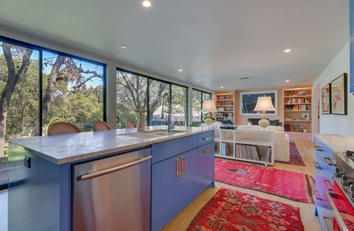Barton Hills House | Modern Austin Home w/Yard ~ 1 Mi from ACL!
