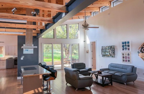 Brushy Creek House | Modern Austin Retreat Getaway - exquisite home!