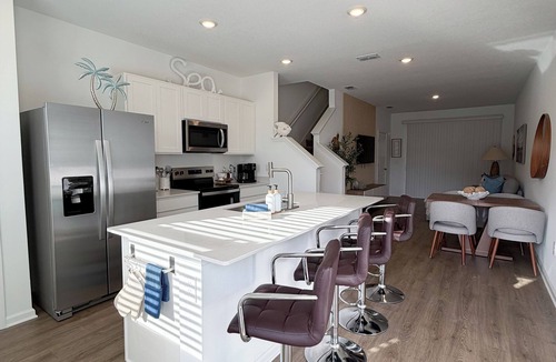 St. Augustine House | Modern Coastal Townhouse Near Beach & DT - St. Augustine