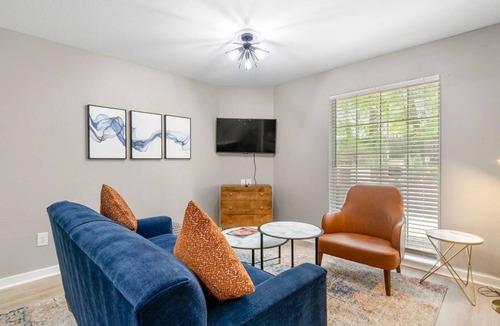 Garden Hills Condo | Modern & Cozy Centrally located Condo