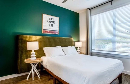 East Riverside - Oltorf Apartment | Modern CozySuites in East Riverside Downtown #03