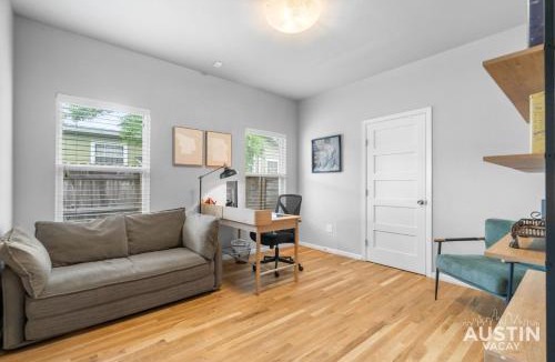 Clarksville House | Modern East Austin Escape Near 6th DT PetFriendly 3BR2BA by Austin Vacay