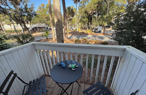 Ocean Ridge Condo | Modern Edisto Beach Cottage - Near Golf & Resort - INCLUDES AMENITIES - Sleeps 4