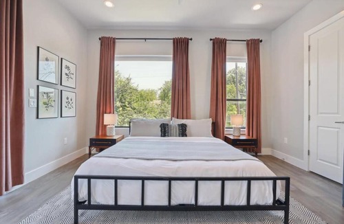 Govalle House | Modern Estate with Private Heated Pool