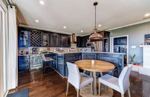 Dripping Springs House | Modern Farmhouse w/Hill Country Views, EV, Wineries, Large Patio
