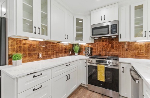 Lothian House | Modern Farmhouse: 12.5 Acres & 2 Fire Pits