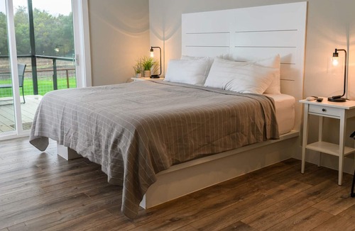 Austin House | Modern Farmhouse - Close proximity to Southwest Austin wedding Venues