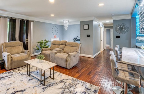 Oxon Hill-Glassmanor Apartment | Modern Fort Washington Apt: 14 Mi to National Mall