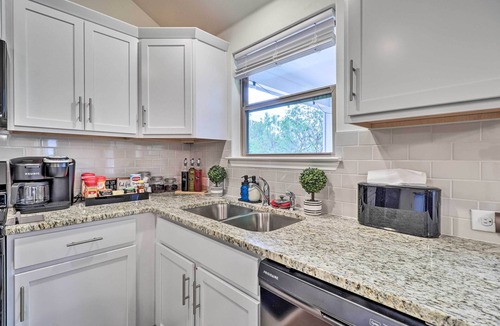 Granite Shoals House | Modern Granite Shoals Retreat w/Fire Pit!