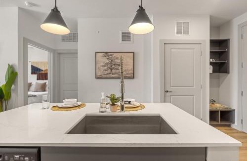 San Marcos Apartment | Modern Ground Floor 1BR W Pool Gym MER 9109