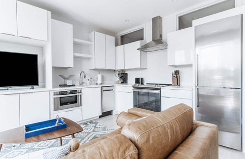H Street Corridor Apartment | Modern H Street 1BR w/W/D, nr Bars & Restaurants, by Blueground