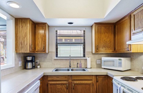 Clarksville Apartment | Modern Haven with King Suite + Impeccable Location