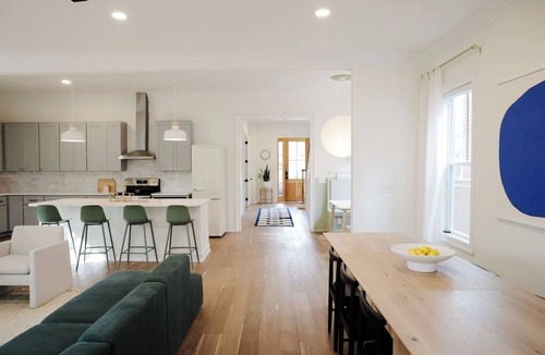 Wilmington Historic District House | Modern home with lookout in the heart of downtown