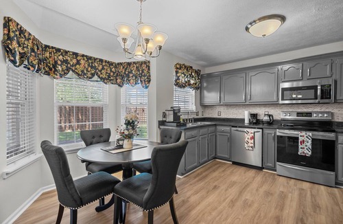 Wilmington House | Modern house in Wilmington near beaches, UNCW in exclusive NorthChase community