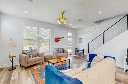 Granite Shoals House | Modern Living in Texas! Home 2 Blocks to Lake LBJ
