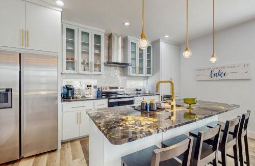 Granite Shoals House | Modern Living in Texas! Home 2 Blocks to Lake LBJ