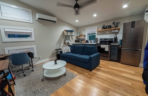 Kenilworth Cottage | Modern Loft Style Guest House