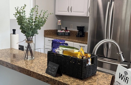 Charlotte Center City Apartment | Modern Luxe Stay Near Uptown Free Parking 2BR