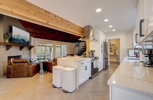 Buford House | Modern Luxury Lakehouse w/Private Dock on Lanier!