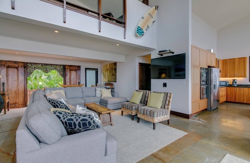 Pupukea House | Modern Luxury on Spectacular Pipeline Beach