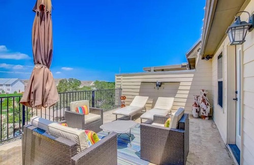 Georgetown House | Modern Luxury Townhouse with Private Elevator and Rooftop Terrace