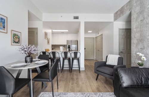 Charlotte Center City Apartment | Modern Marvel | Free Parking, Gym, Near Stadium